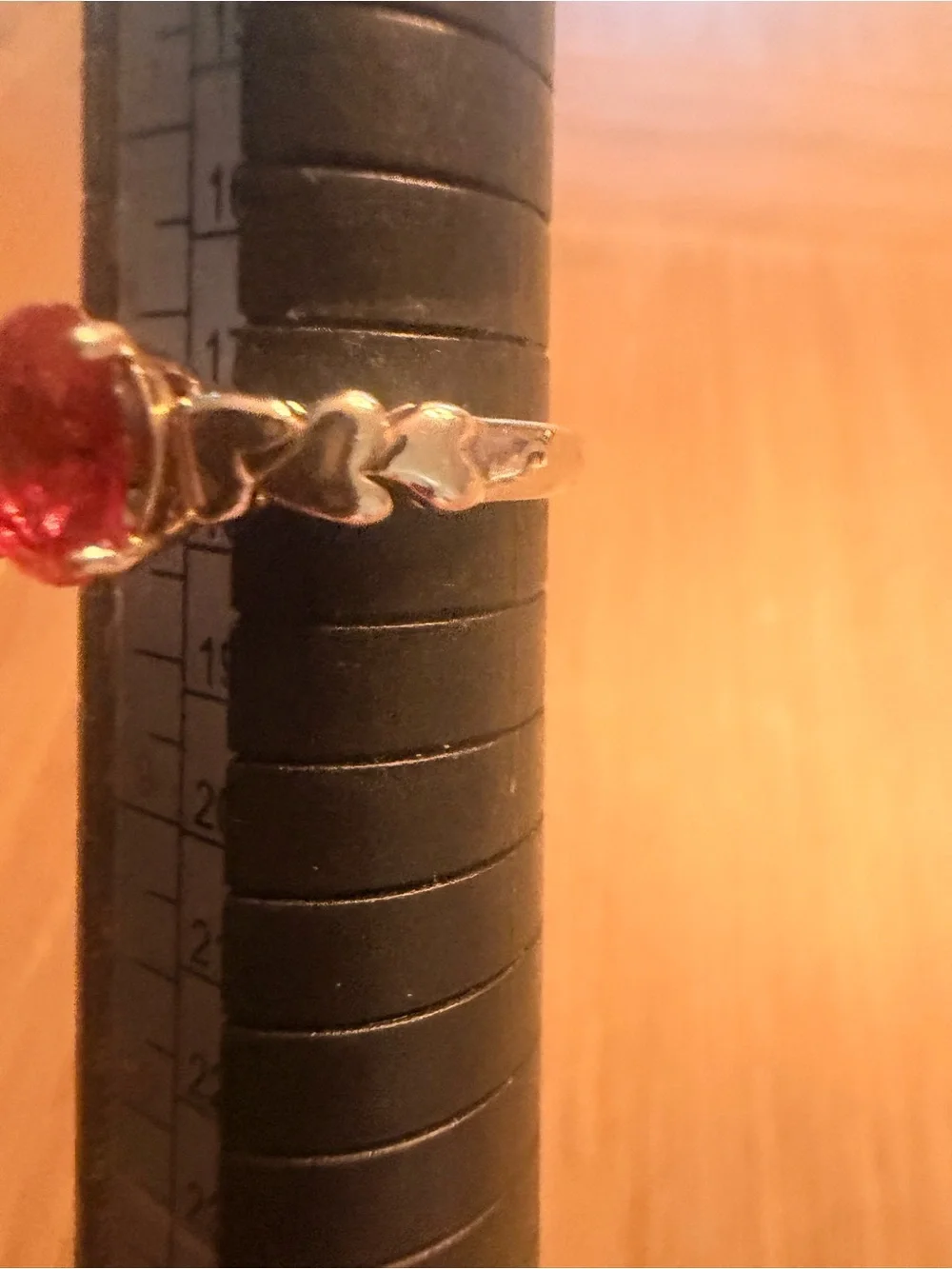 Size 8 Silver Tone Band Ring with Oval Red Stone Prong Setting 1 Gemstone